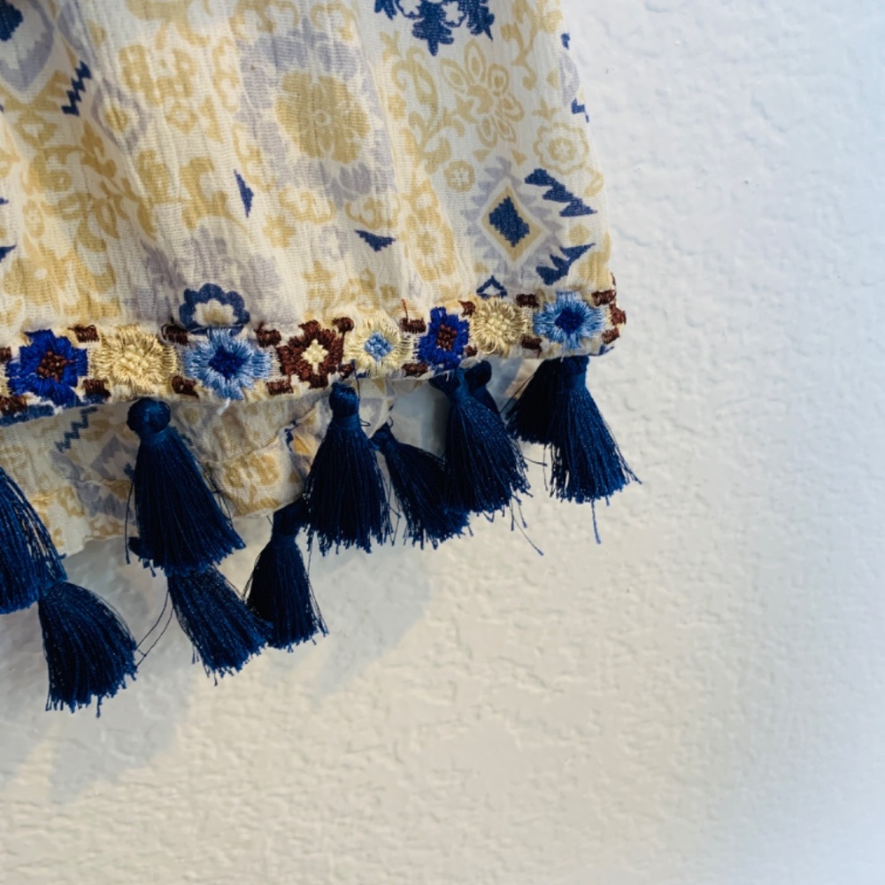 J. Jill Peasant Top Size Medium Tassel Hem Cream Blue Tan Flowy Embroidered Boho - Picture 10 of 16